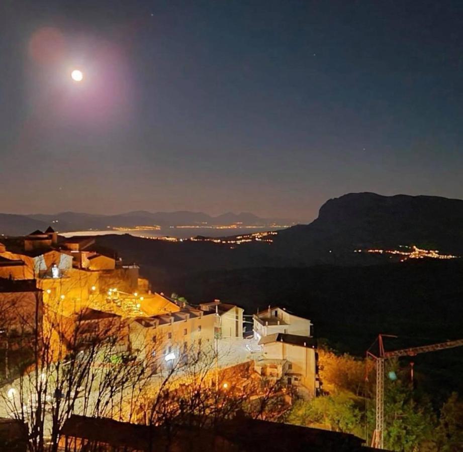 Agriturismo Ai Monaci Montano Antilia Extérieur photo